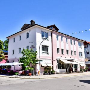 Die Außenansicht des Cafe Greinwald in Marktoberdorf.